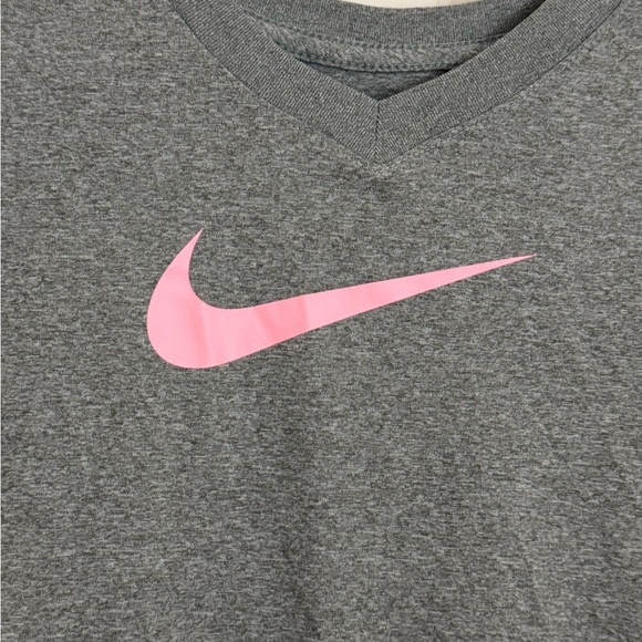 Nike Girls XL Heather Gray Tee with Pink Swoosh - Picture 4 of 5